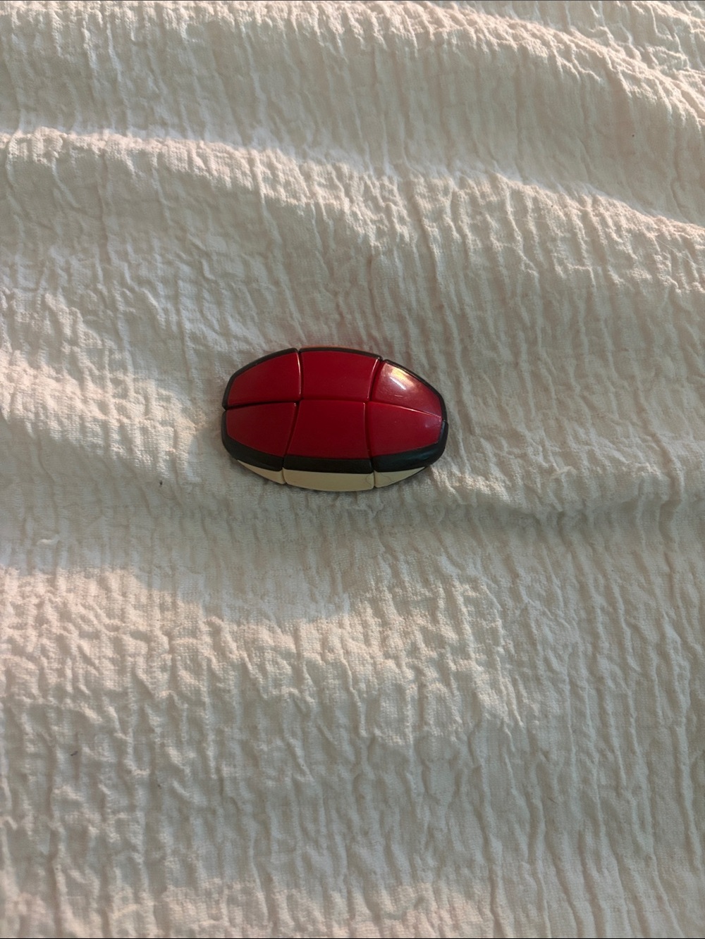 Red Mosaic Resin Brooch - Women's Accessory